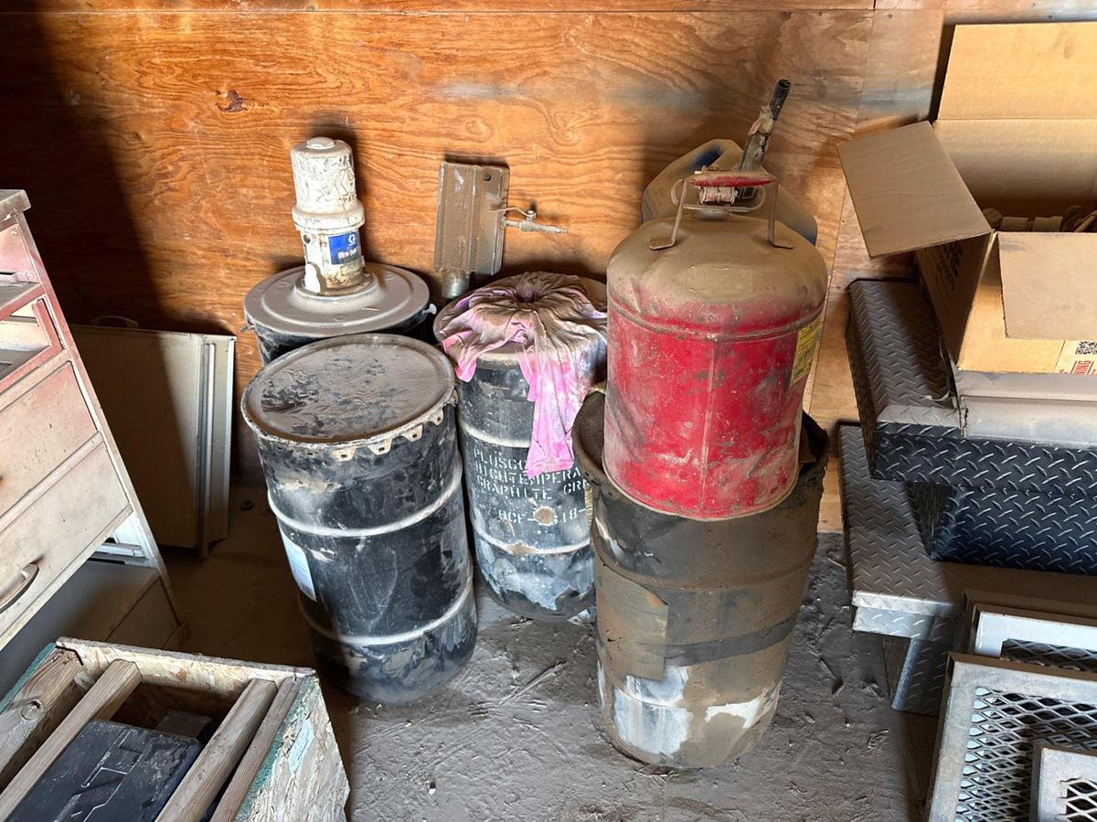 Used Contents of yard shed