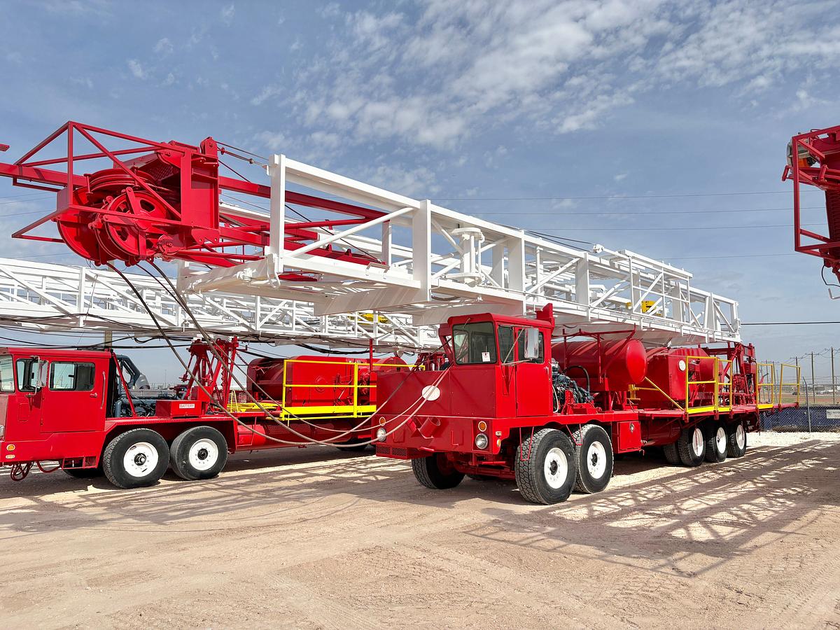 Used 1982 RMI 5-AXLE WELL SERVICE RIG (96'x215K Mast)