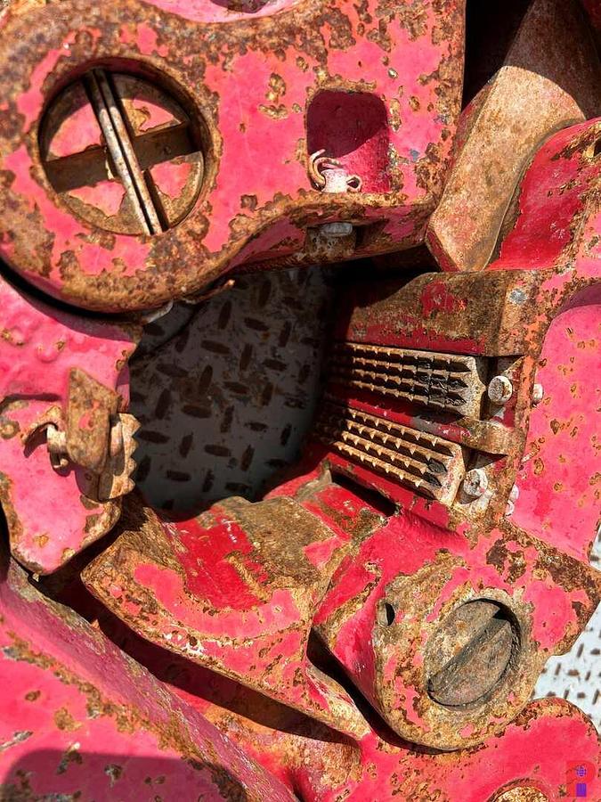 Used VARCO BJ HT-55 MANUAL PIPE TONG