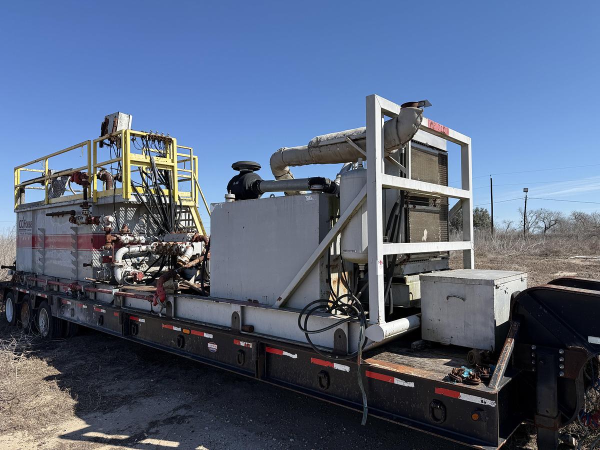 Used OILWELL SA634-5 10K WP TRIPLEX CEMENT PUMP UNIT W/ MIXING TANKS SKIDDED MTD ON 2007 LUFKIN TRI AXLE NARROW NECK LOWBOY