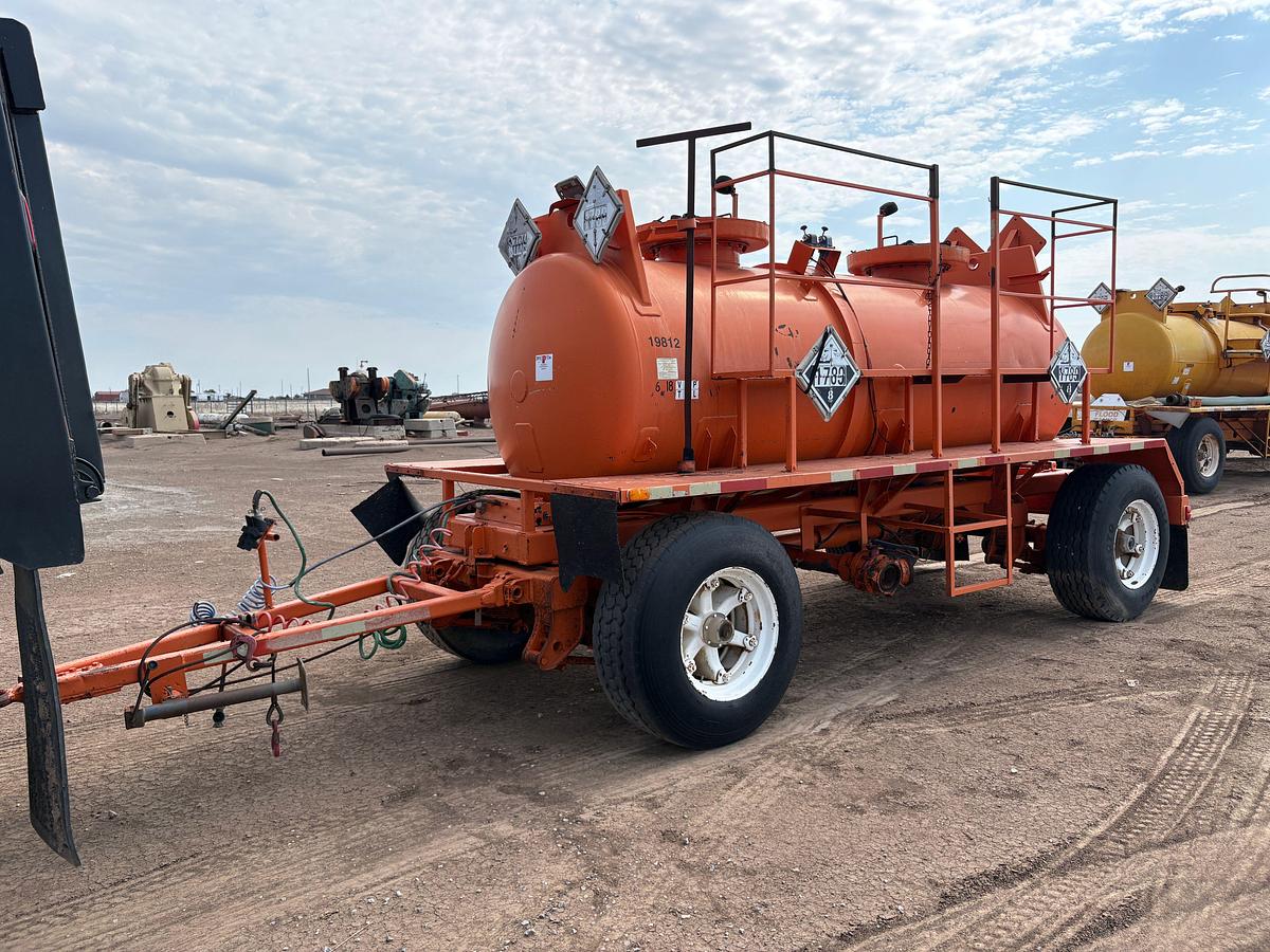 Used 14’L x 5’DIA 1,500gallon t/a bumper pull acid transport pup trailer