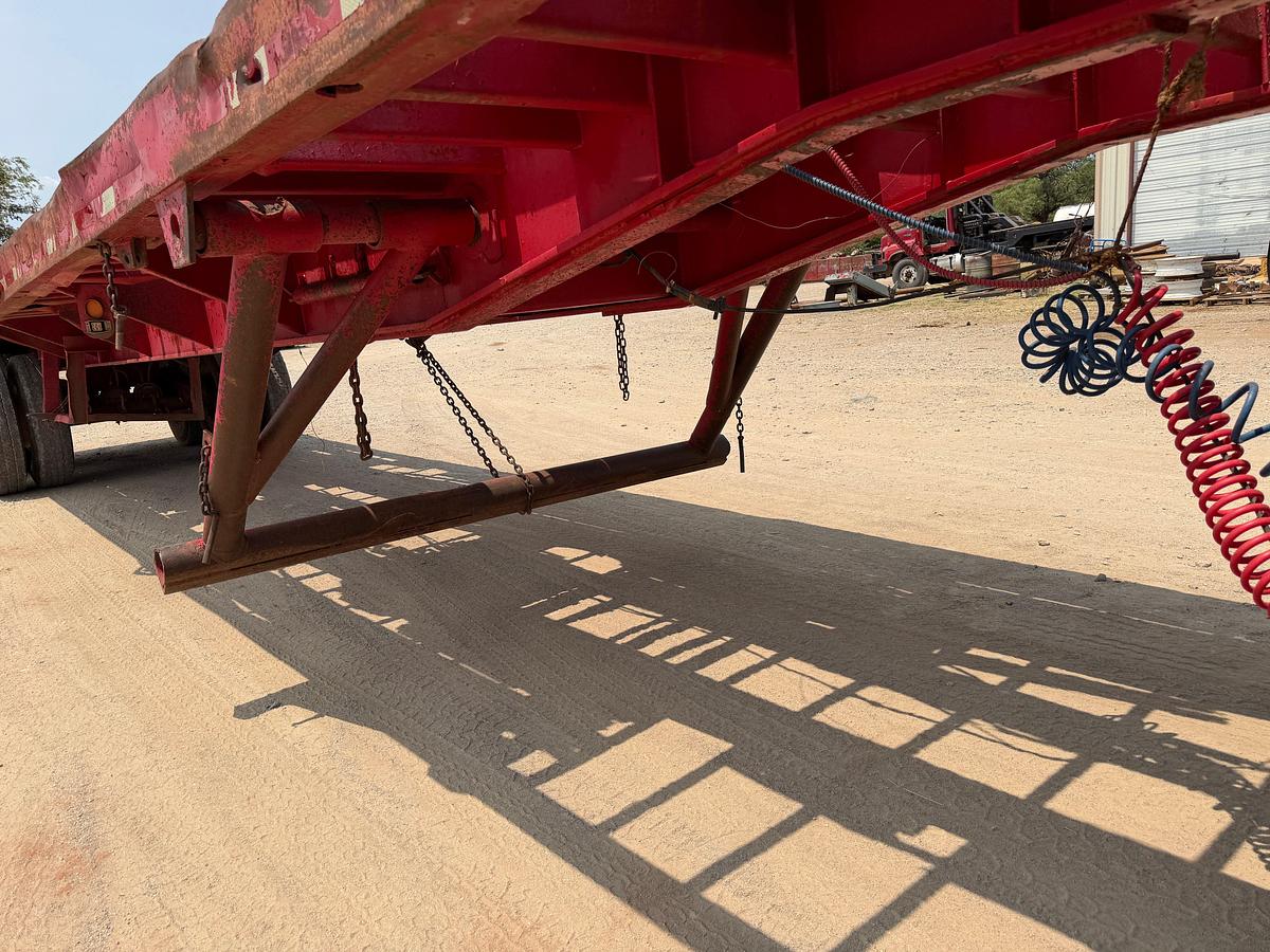 Used 1982 Aztec 40’ T/A Oilfield Float Trailer