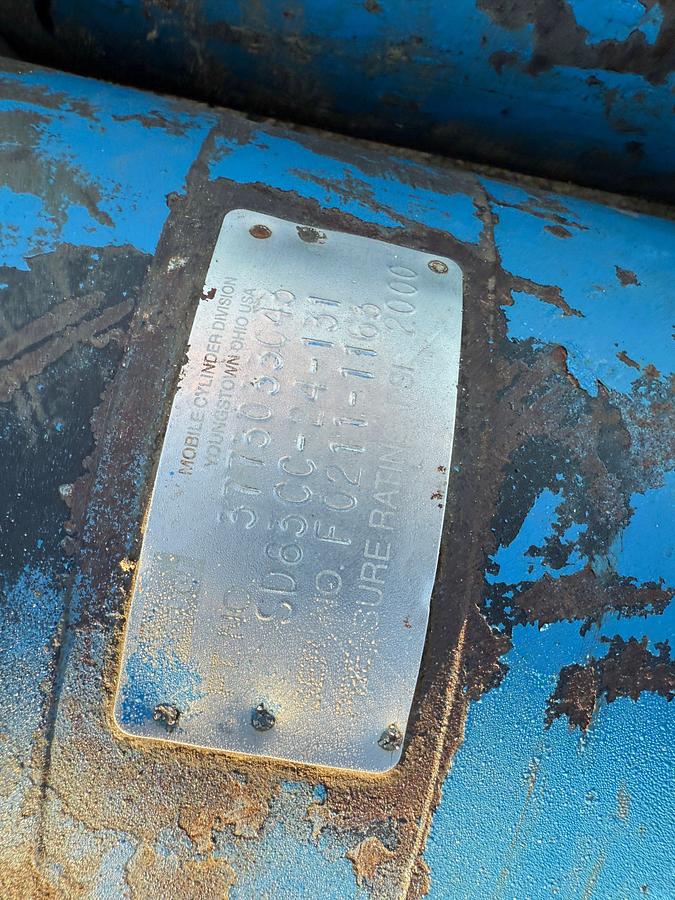 Used (4) ASSORTED HYDRAULIC RAISING RAMS F/ WELL SERVICE RIGS