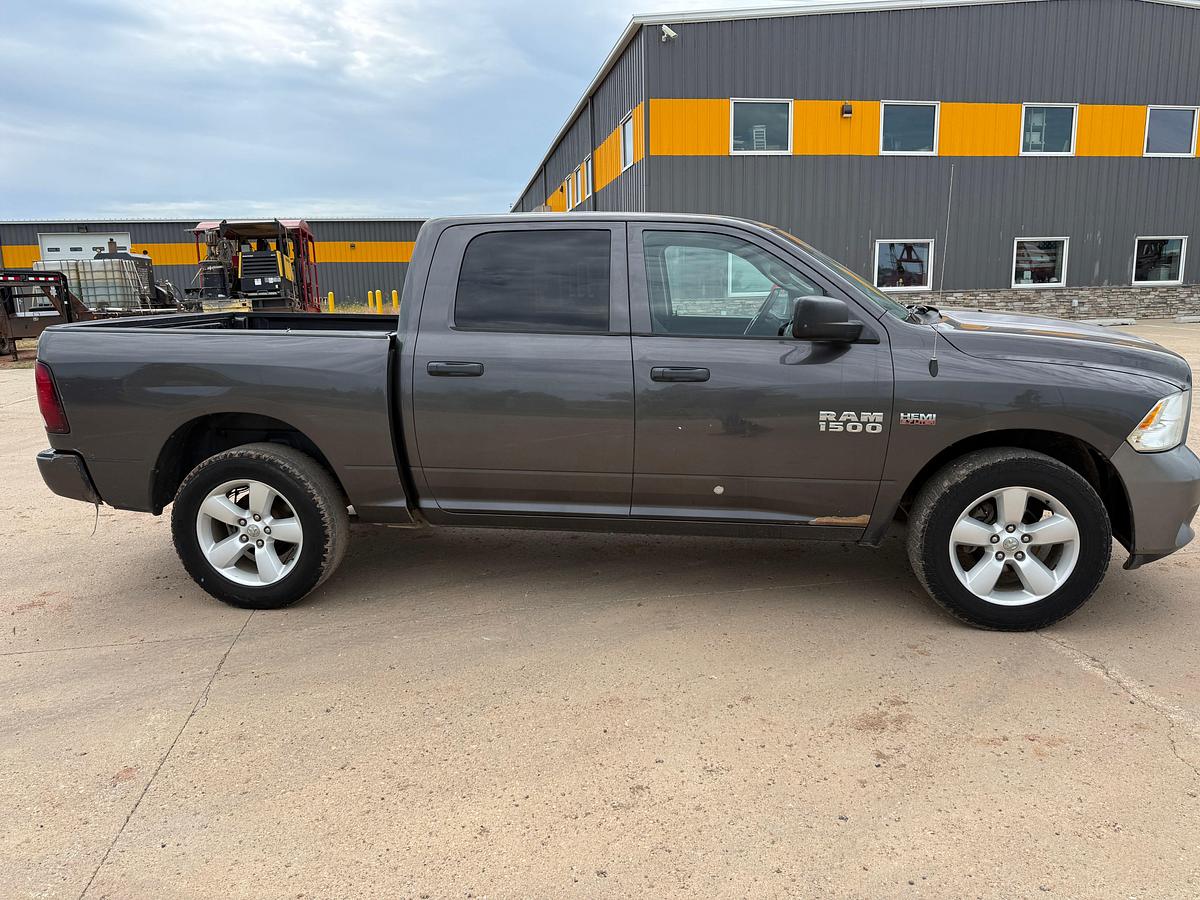 Used 2014 RAM 1500 HEMI 4X4 CREW CAB PICKUP TRUCK