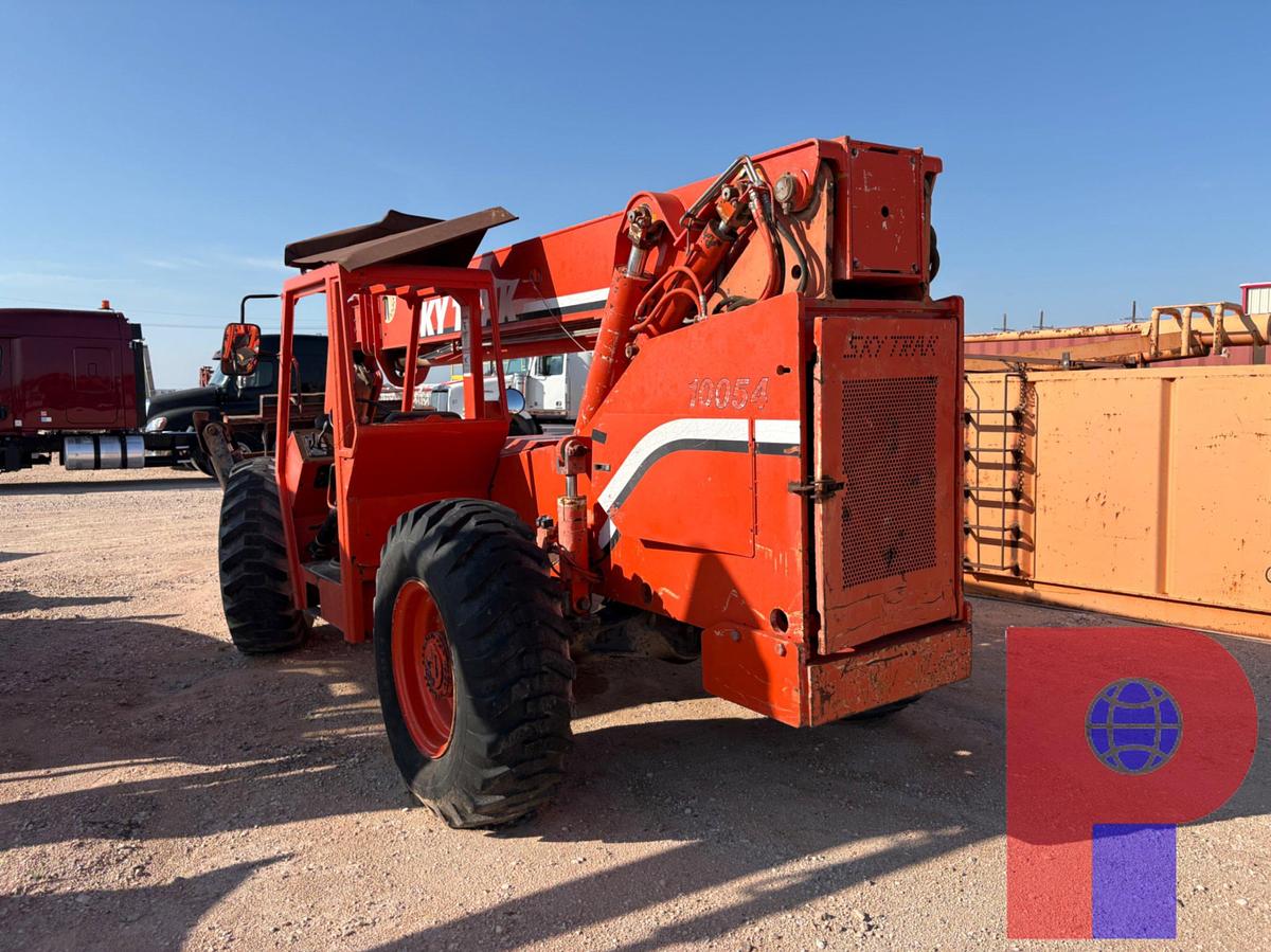 Used SKYTRAK 10054 10,000LBS TELEHANDLER