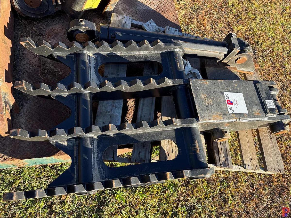 Used 30” X 62” HYDRAULIC EXCAVATOR THUMB W/ HYD CYLINDER