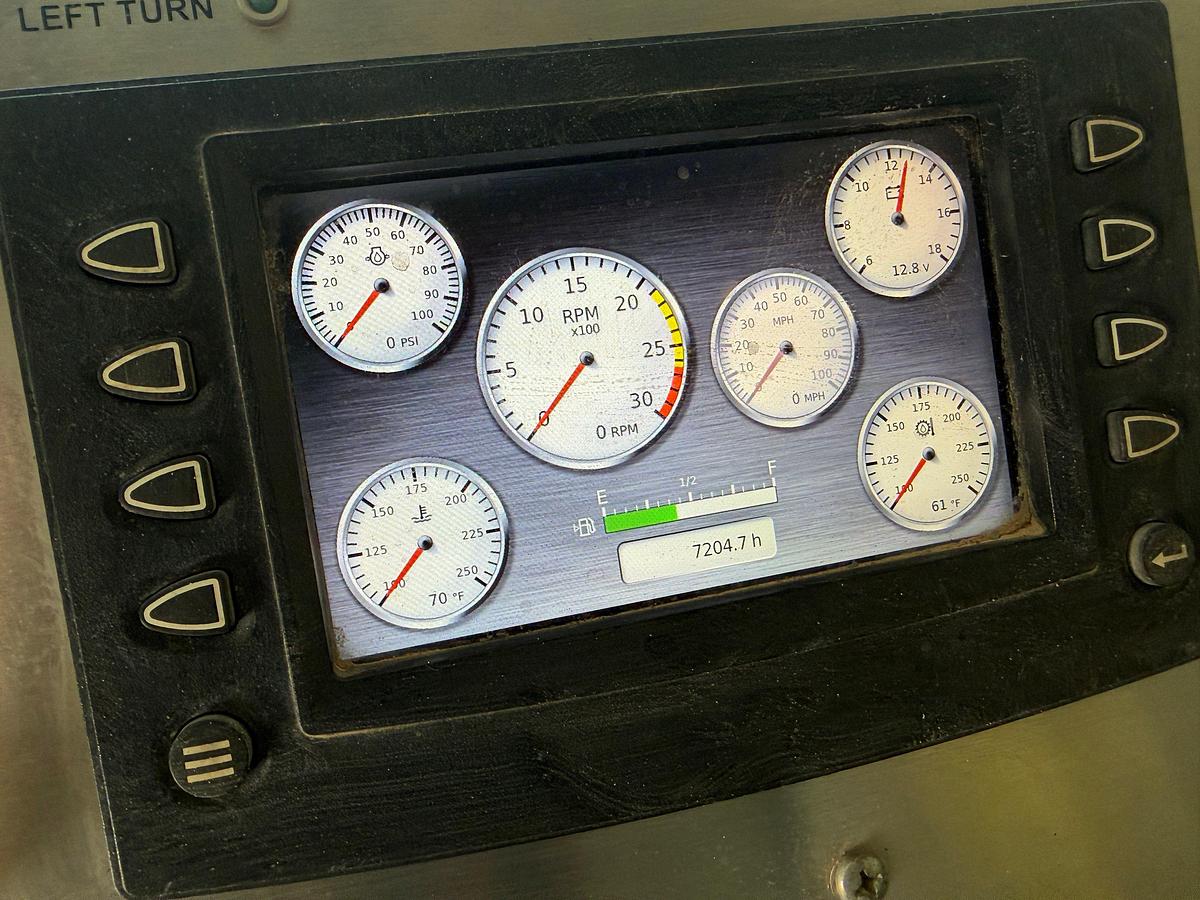 Used 2014 WATSON HOPPER 5 AXLE WELL SERVICE RIG 106'x300K MAST