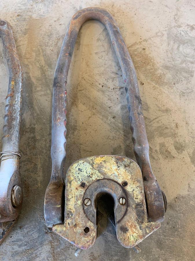 Used (2) TRICO Plate Type 17.5 Ton, and Crown Plate Type 25 Ton Rod Elevators