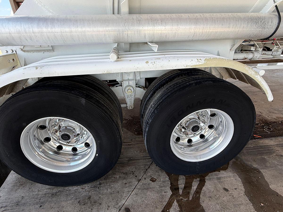 Used 1980 ENDERBY-ANDERSON 10,500 GAL T/A PROPANE TRANSPORT TRAILER