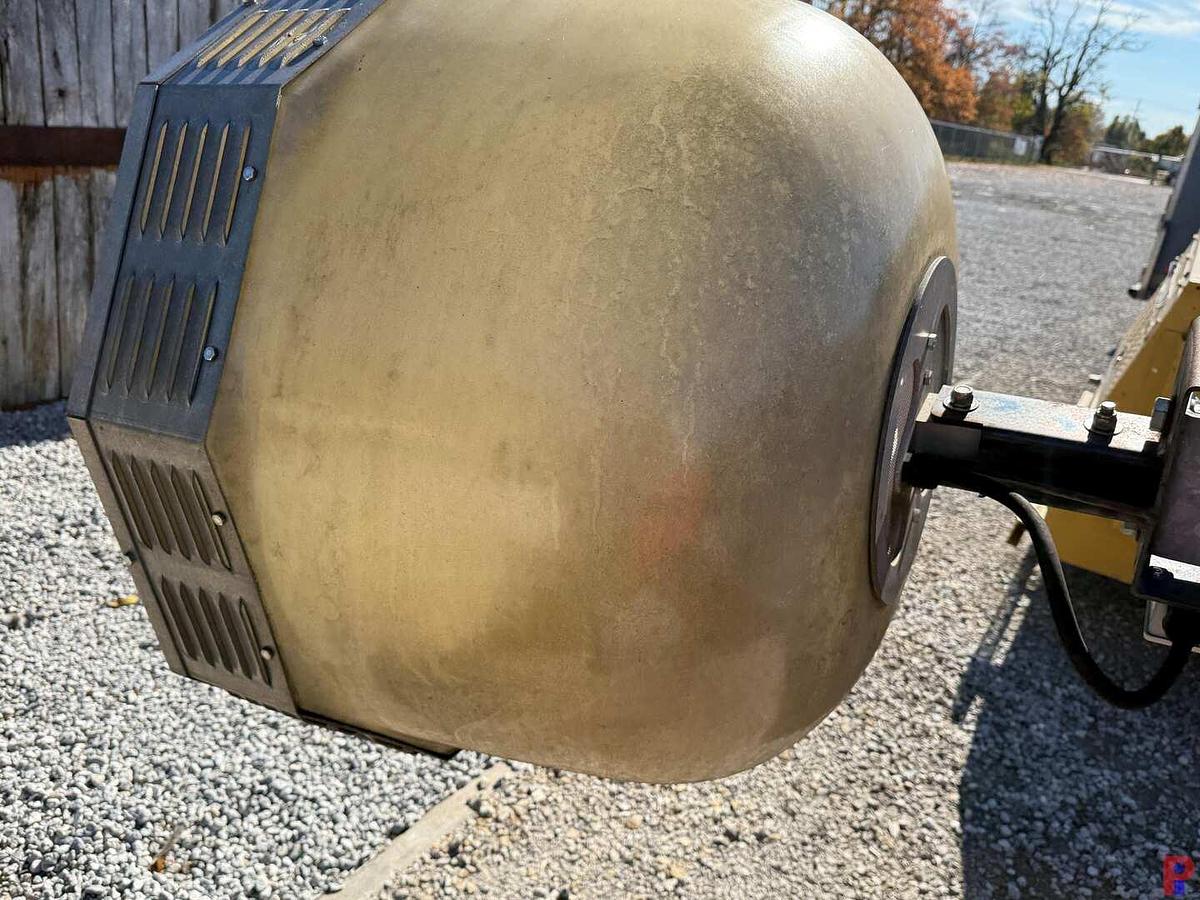 Used DOOSAN LSC TELESCOPING LIGHT TOWER, TOWABLE