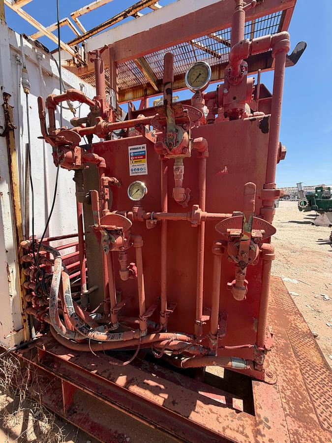 Used Walker Neer Top Dog House / Accumulator Skid