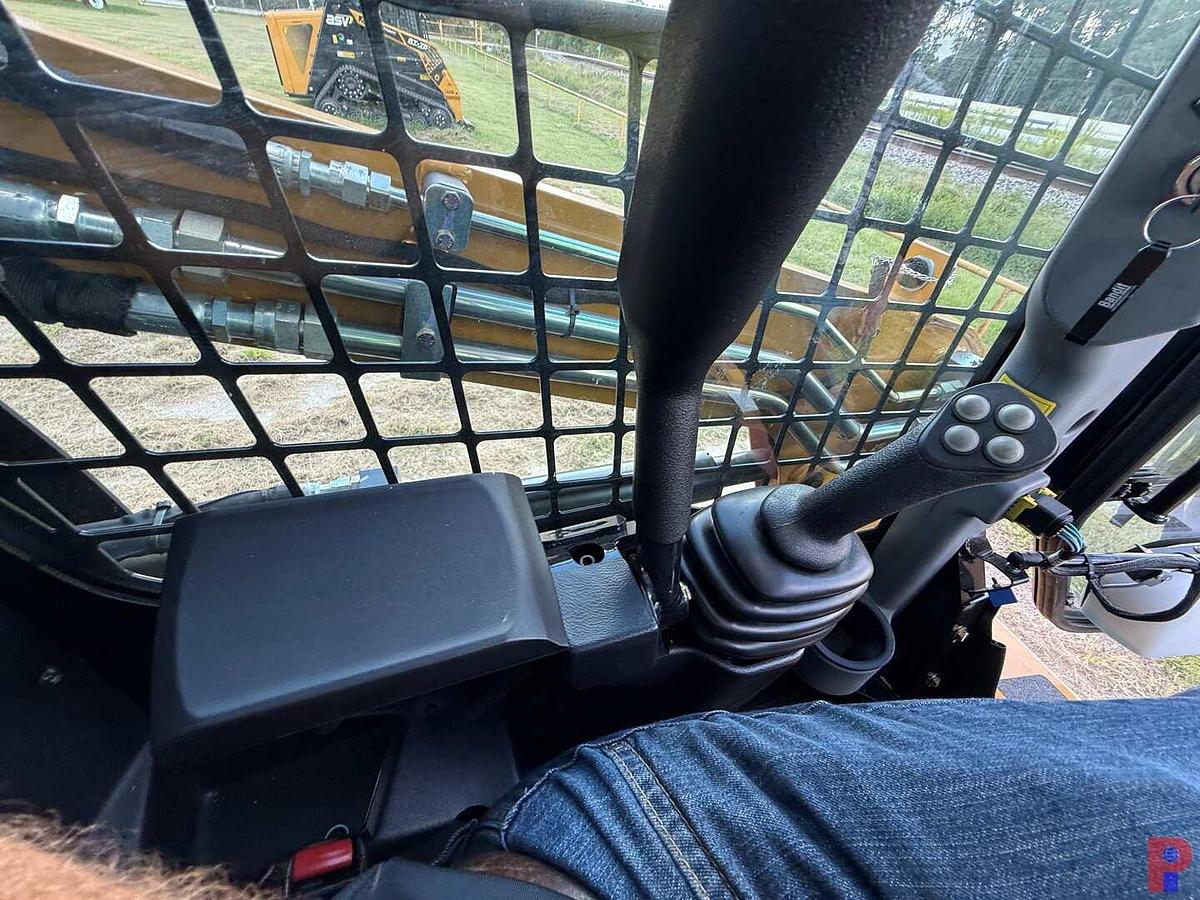 Used (NEW) 2024 ASV RT75HD COMPACT SKID STEER LOADER** 2 YEAR 2000 HOURS**