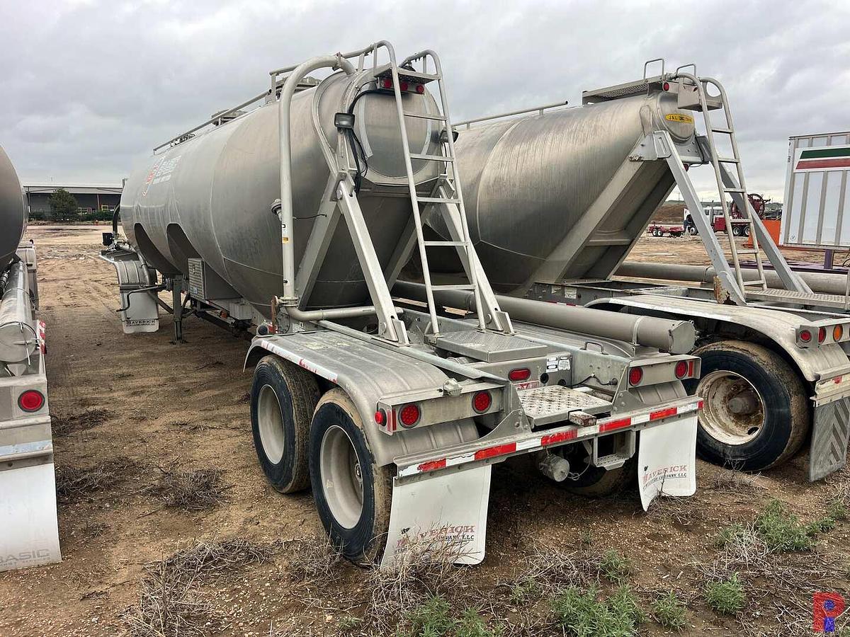 Used 2006 HEIL 1,000 CU. FT. PNEUMATIC BULK TRAILER W/ BLOWER