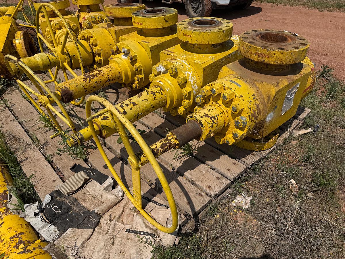 Used (4x$) 7-1/16” 10M MANUAL FRAC VALVES