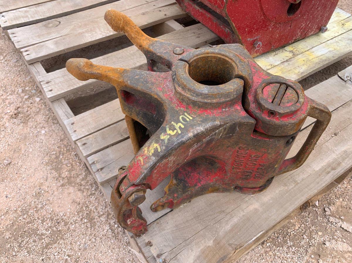 Used Pallets w/ Hydraulic Braden Winch and 100 Ton BJ Tubing Elevator
