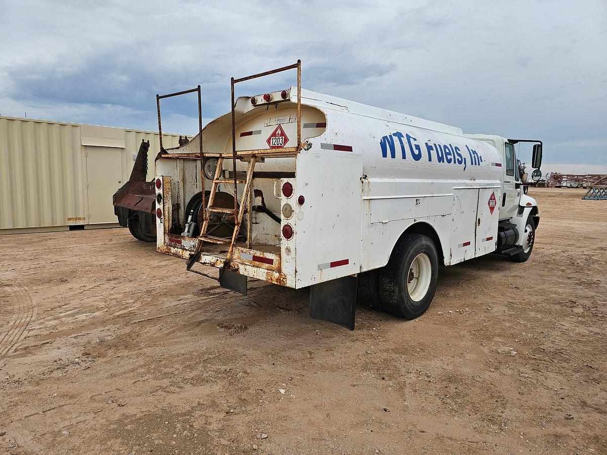 Used 2007 INTERNATIONAL DURASTAR 4300 S/A DAYCAB FUEL TRUCK (Inoperable)