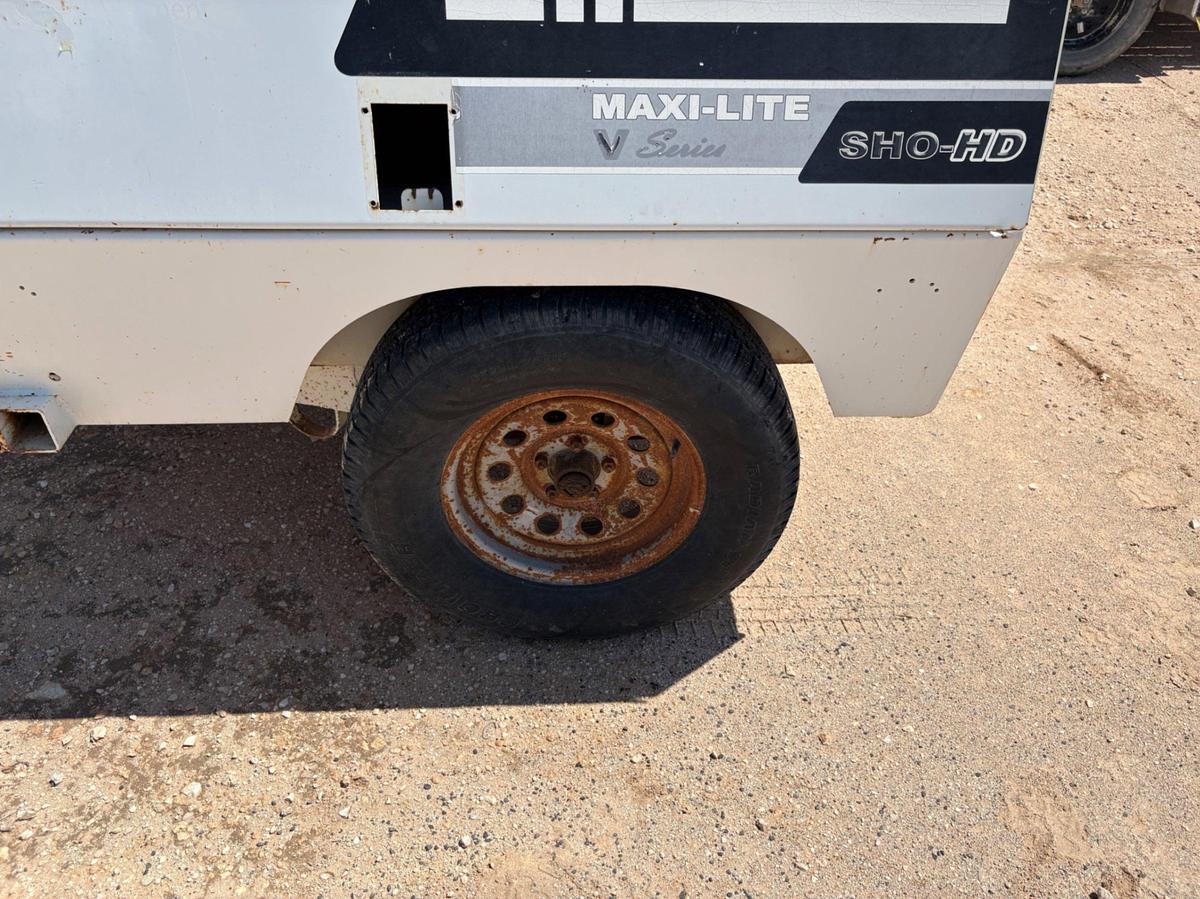 Used ALLMAND MAXI-LITE V SERIES S/A BUMPER PULL LIGHT TOWER, INOP.