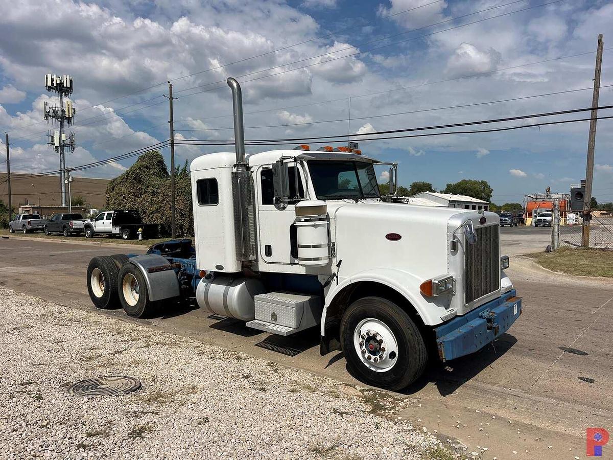 Used 2006 PETERBILT 378 T/A 36” SLEEPER TRUCK