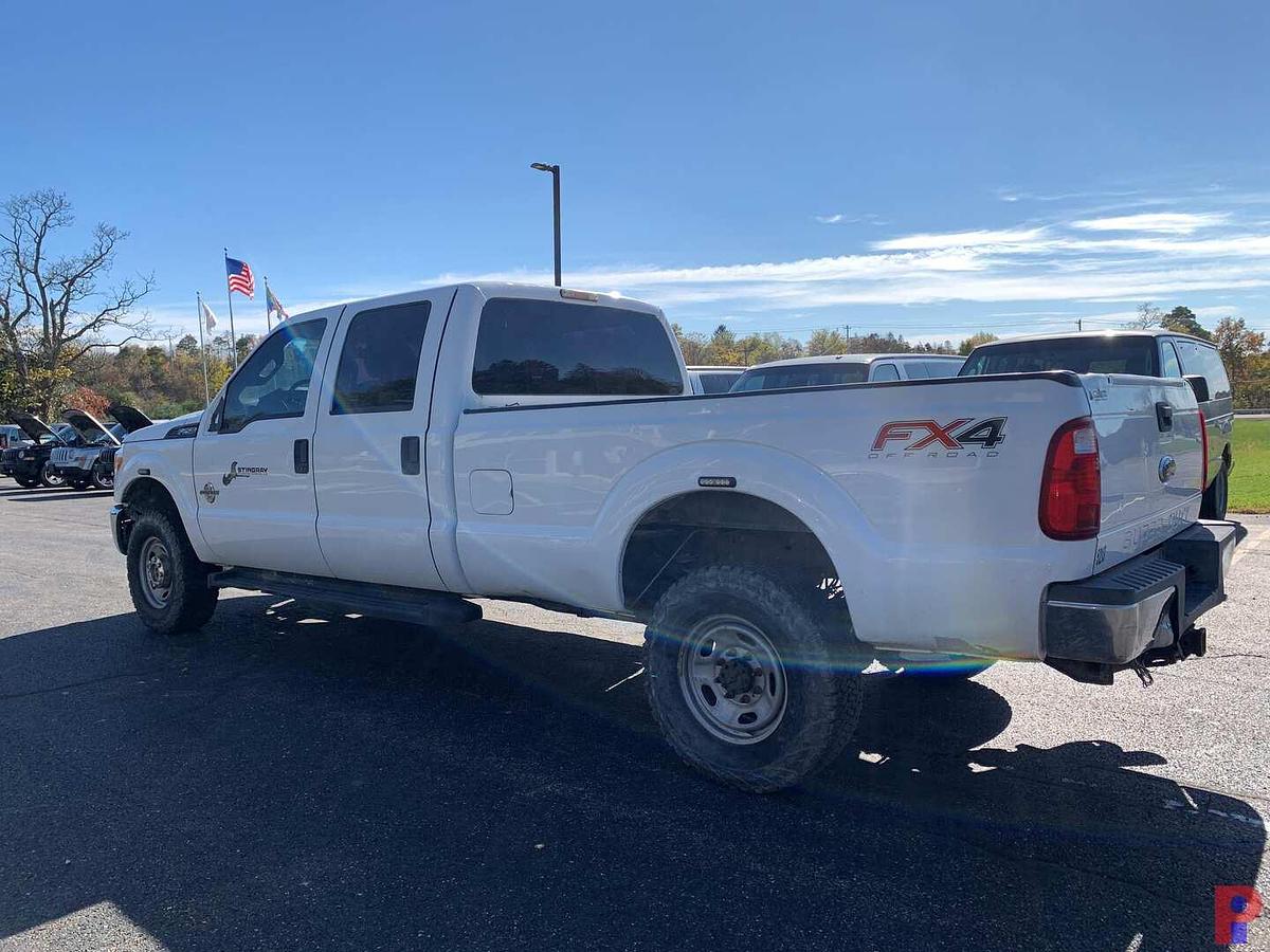 Used 2015 FORD F-250 SUPER DUTY XL CREW CAB 4X4 PICKUP (DIESEL)