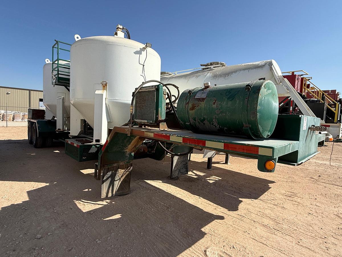 Used 2010 FREEMYER  T/A 2-POD DRY BULK TANK TRAILER