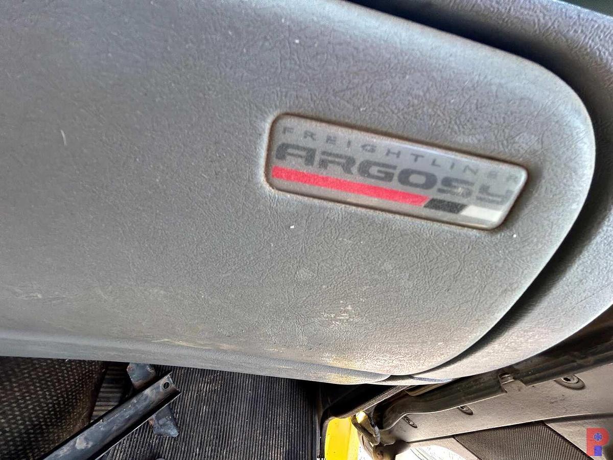 Used 2002 FREIGHTLINER ARGOSY T/A CABOVER WIRELINE TRUCK