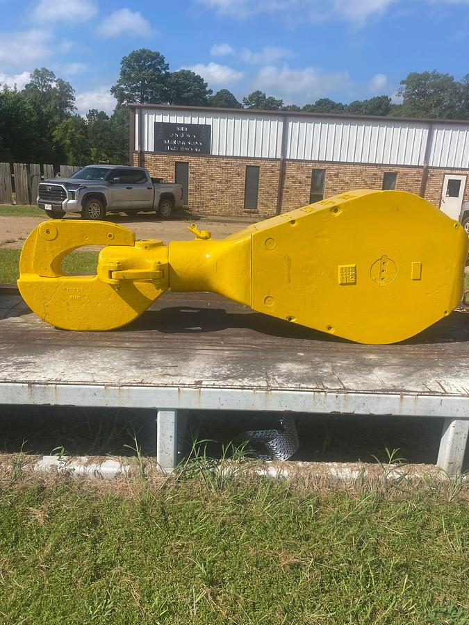 Used IDECO SHORTY UTB 160-TON 4-SHEAVE DRILLING HOOK BLOCK