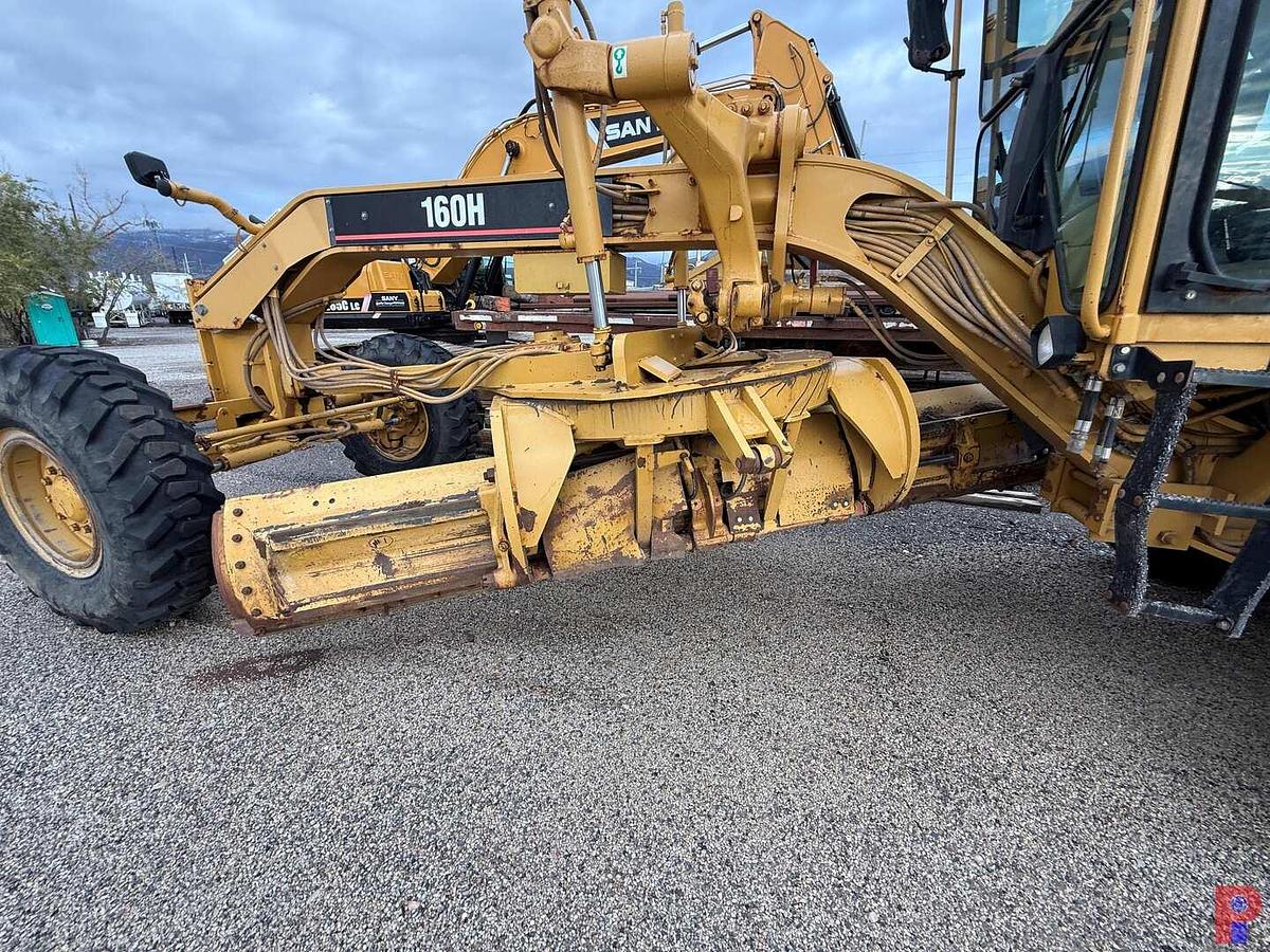 Used 1995 CATERPILLAR 160H MOTOR GRADER