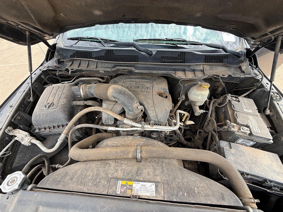 Used 2014 RAM 1500 HEMI 4X4 CREW CAB PICKUP TRUCK