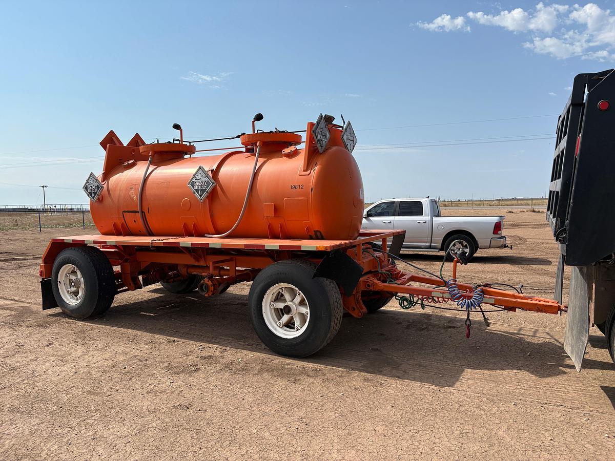 Used 14’L x 5’DIA 1,500gallon t/a bumper pull acid transport pup trailer