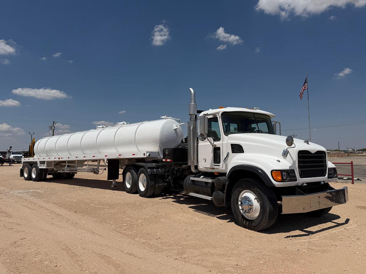 Used 2004 Mack CV713 Kill Truck w/ Trailer
