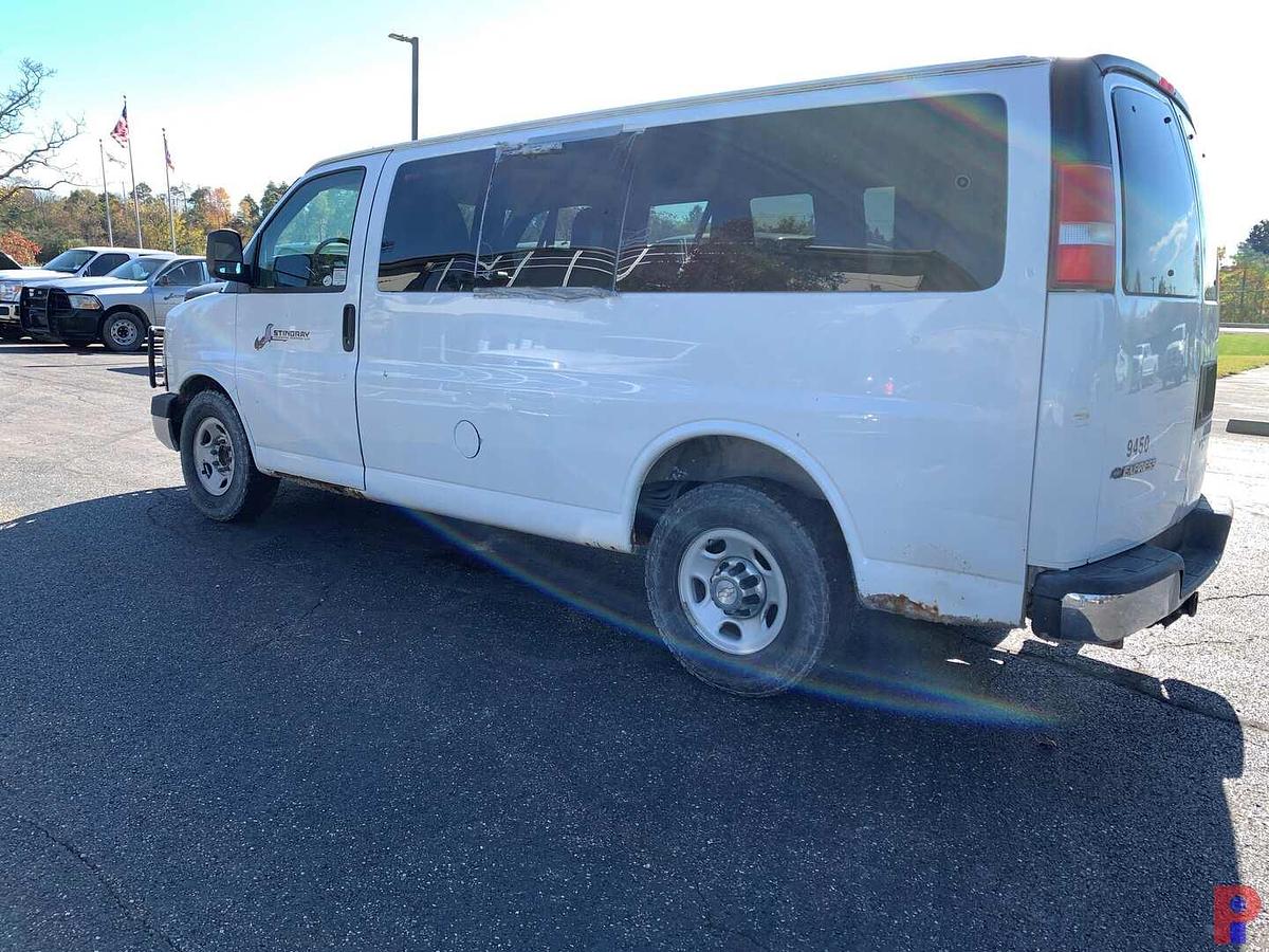Used 2013 CHEVROLET EXPRESS PASSENGER VAN