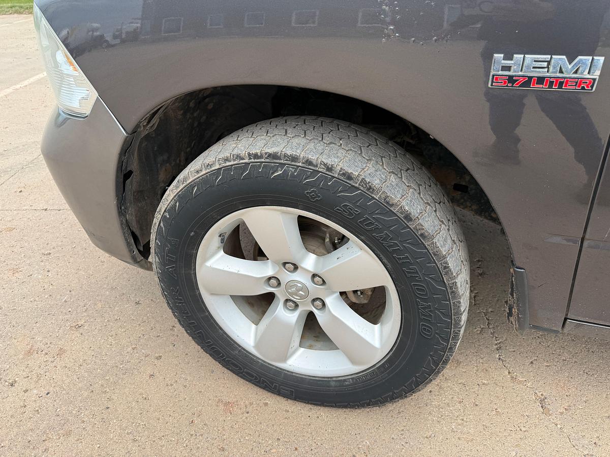 Used 2014 RAM 1500 HEMI 4X4 CREW CAB PICKUP TRUCK