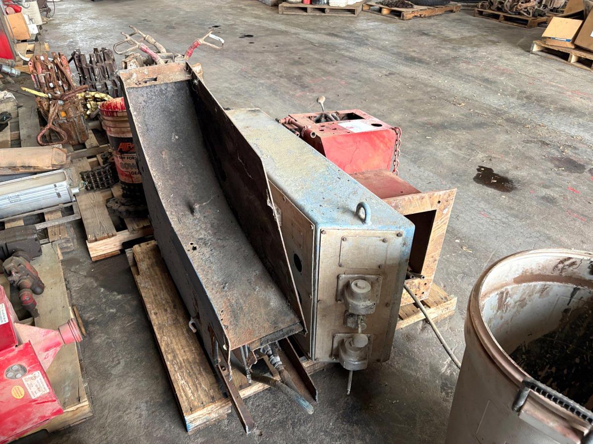 Used (3) driller’s control consoles & pallet of roller chain