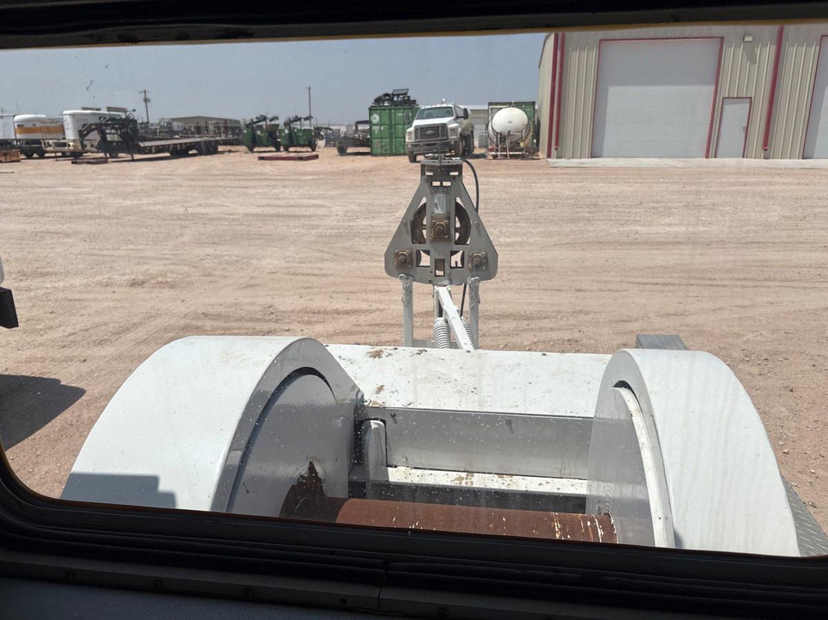Used Self contained wireline unit, skidded