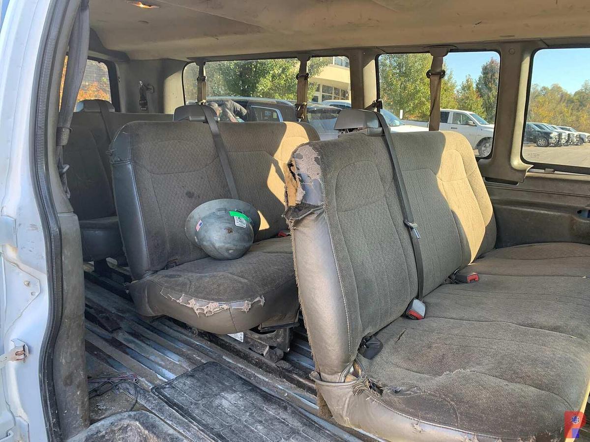 Used 2016 CHEVROLET EXPRESS 11 PASSENGER VAN