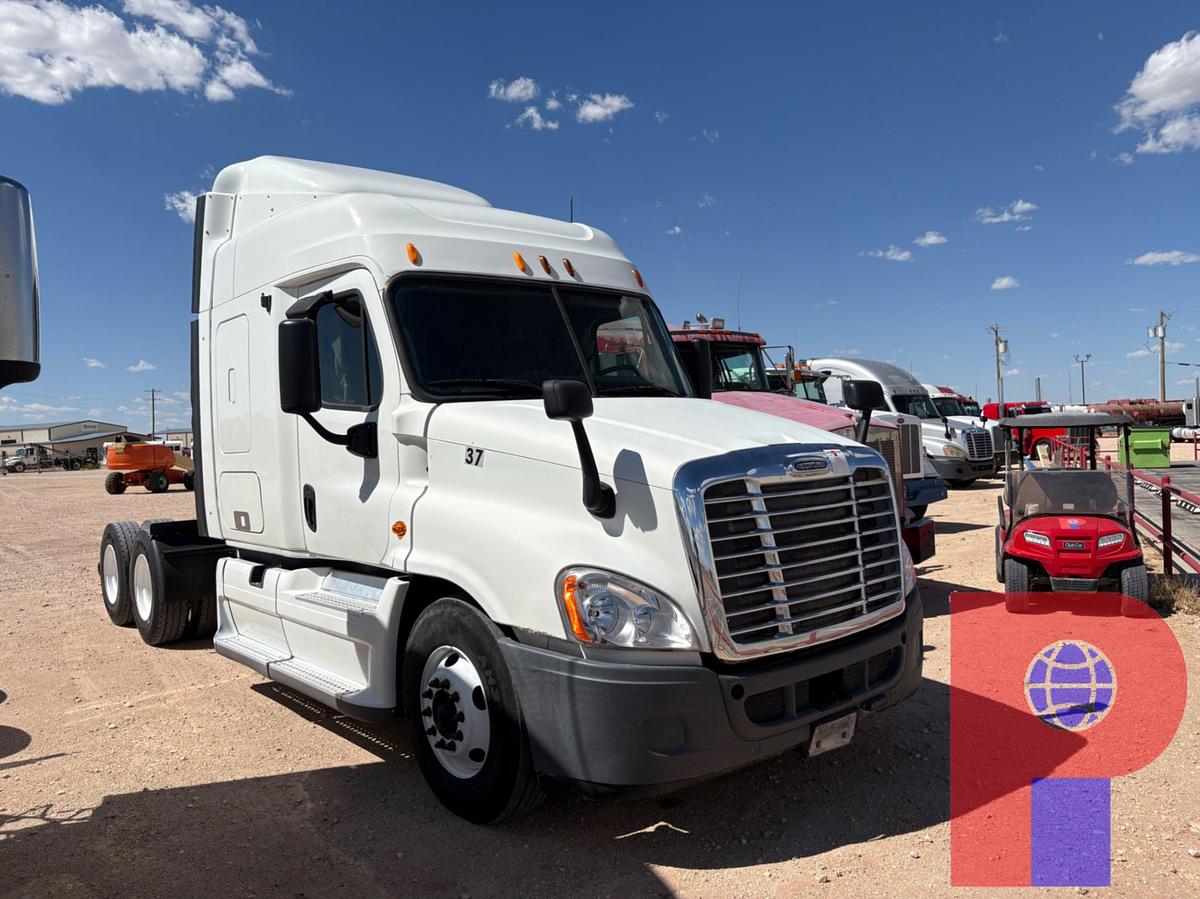 Used 2010 FREIGHTLINER CASCADIA T/A SLEEPER HAUL TRUCK