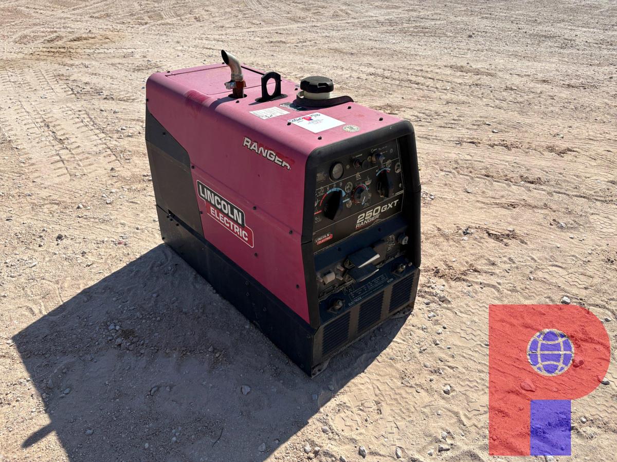 Used LINCOLN ELECTRIC RANGER 250GXT WELDING MACHINE
