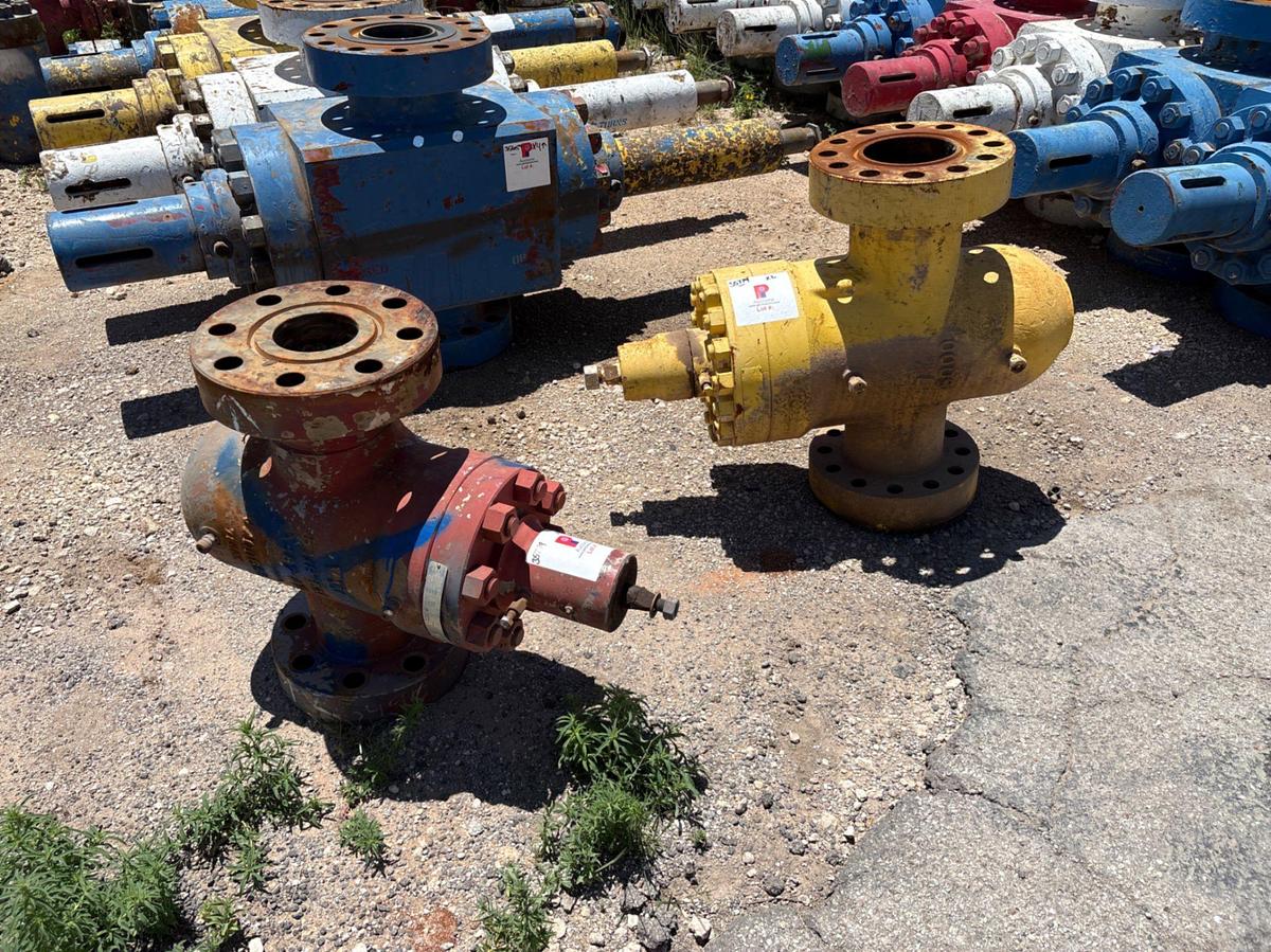 Used (2x$) (1) 7-1/16” 5M gate valve & (1) 5-1/18” 5M gate valve
