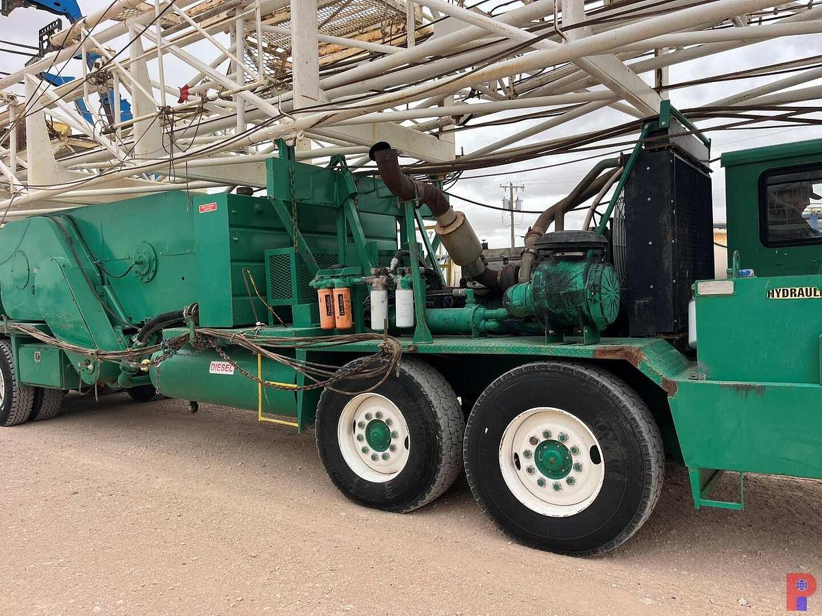 Used FRANKS 1287/160 BACK IN WELL SERVICE RIG MTD ON 4-AXLE CARRIER