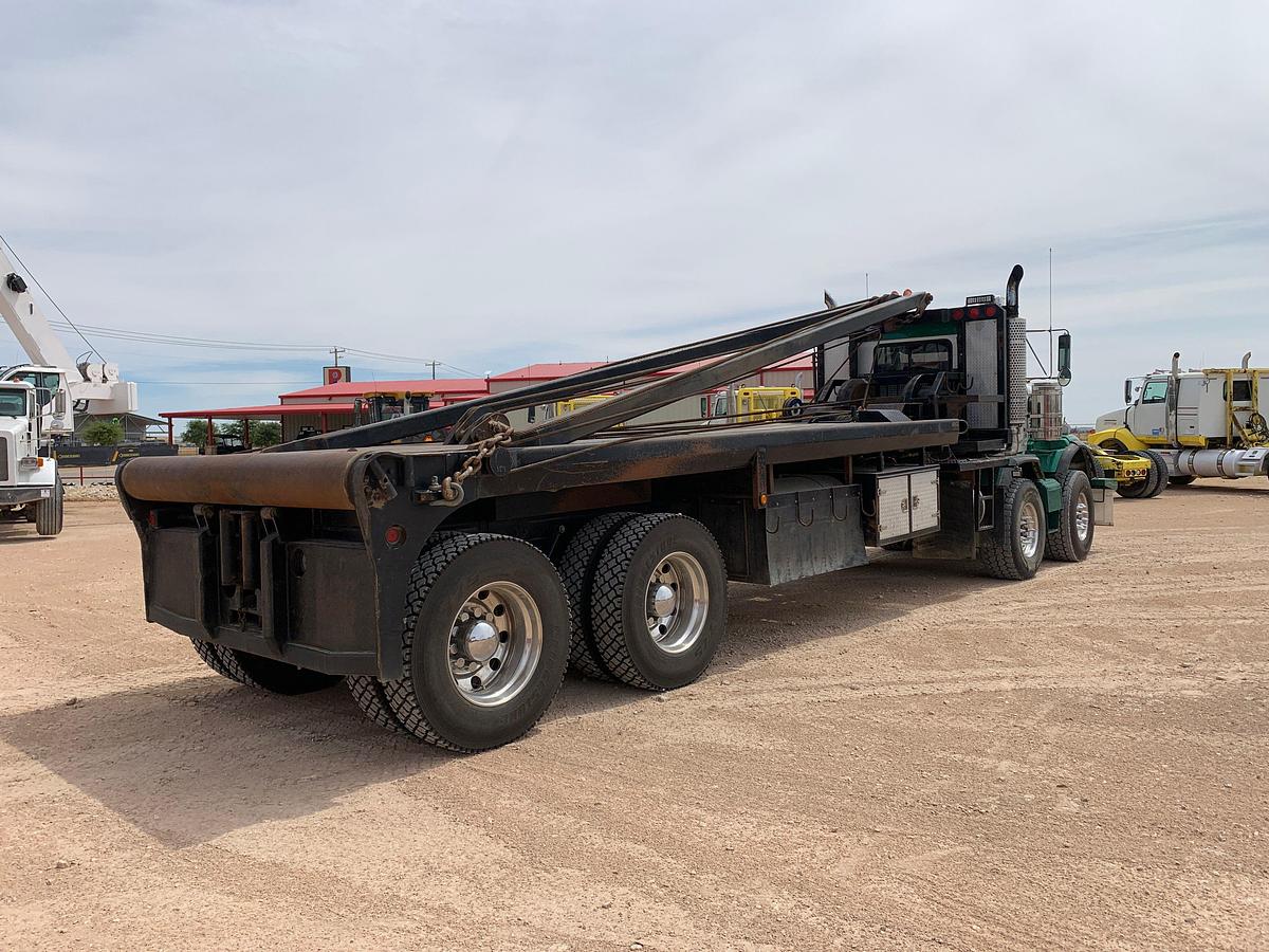 Used 2005 Kenworth T800B Twin Steer Bed/ Gin Pole Truck