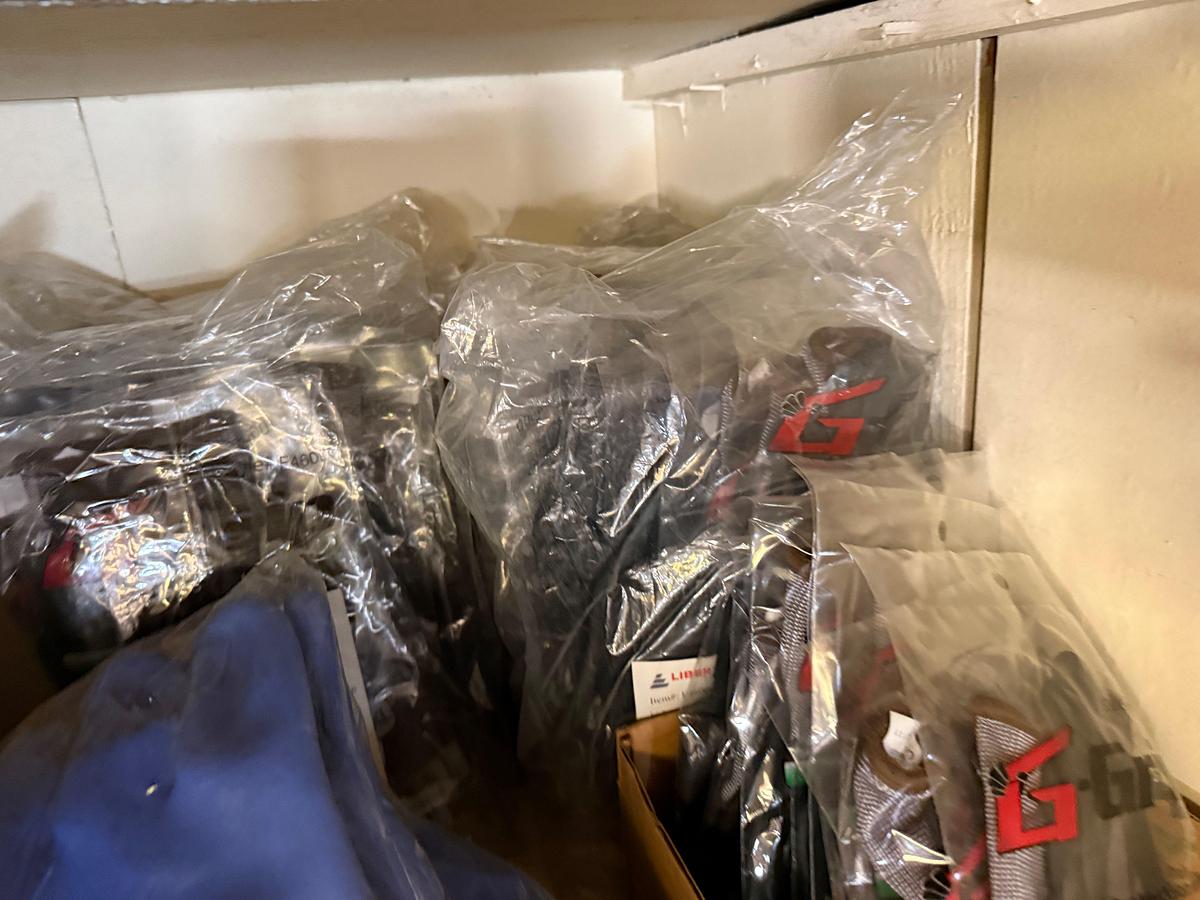 Used WALL SECTION (14) BOXES OF NITRILE GLOVES, (200+) PAIRS G-GRIP GLOVES, BLAKC DOT GLOVES, FLAME RESISTANT, ANIT-SEIZE, & RELATED