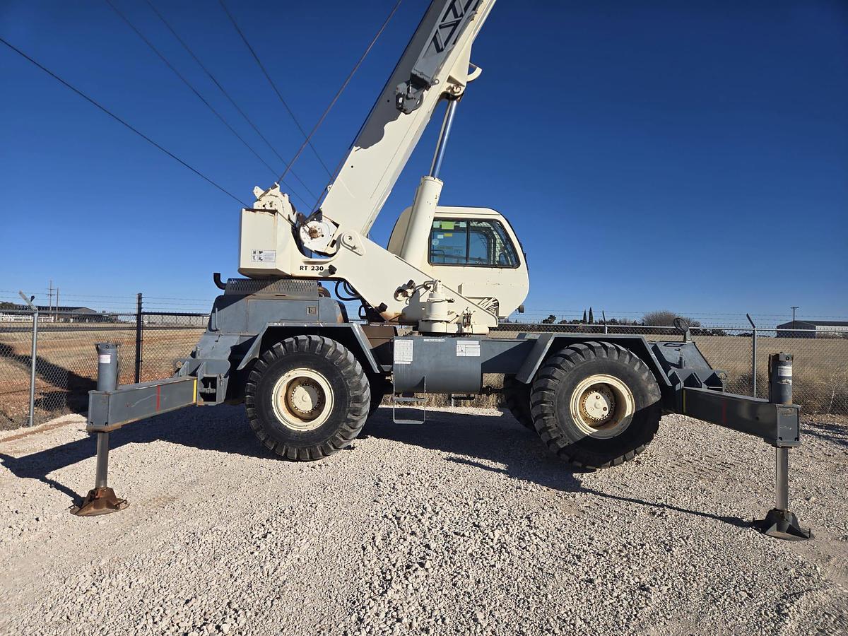 Used 2014 TEREX RT-230 30 TON CRANE