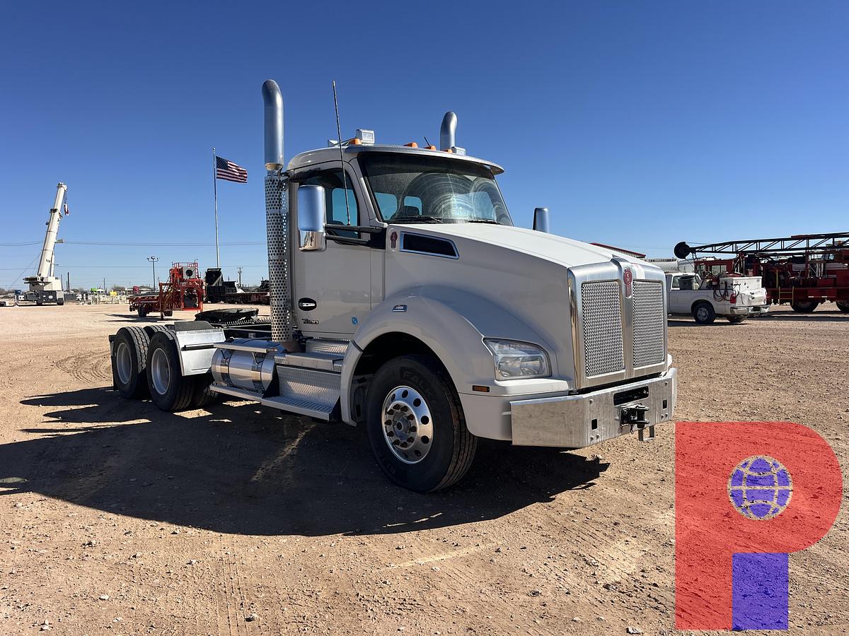 Used 2024 KENWORTH T880 T/A DAY CAB TRUCK TRACTOR
