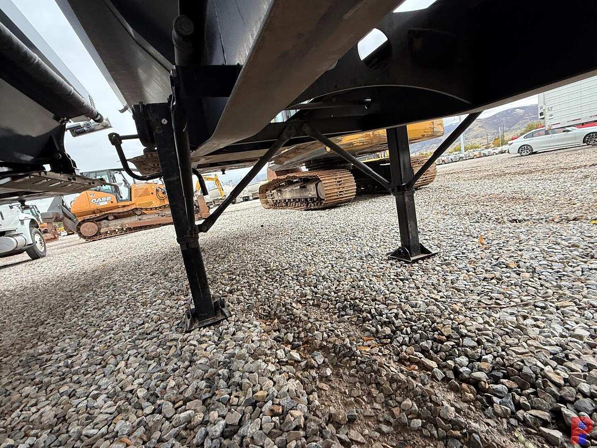 Used 2022 DEMCO 46’ TRI AXLE SIDE DUMP TRAILER