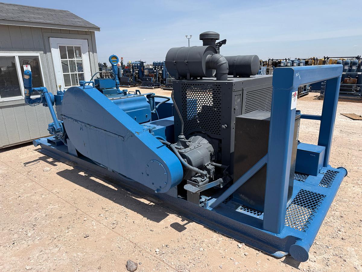 Used SMC T-165-5 5K WP TRIPLEX WELL SERVICE PUMP P/B CUMMINS 6-CYL TURBO DIESEL ENGINE SKIDDED