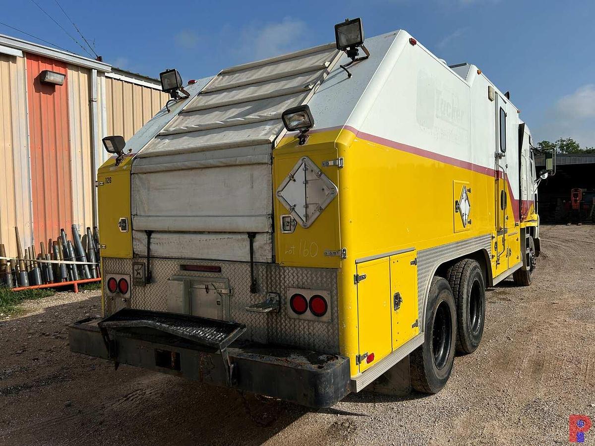 Used 2002 FREIGHTLINER ARGOSY T/A CABOVER WIRELINE TRUCK