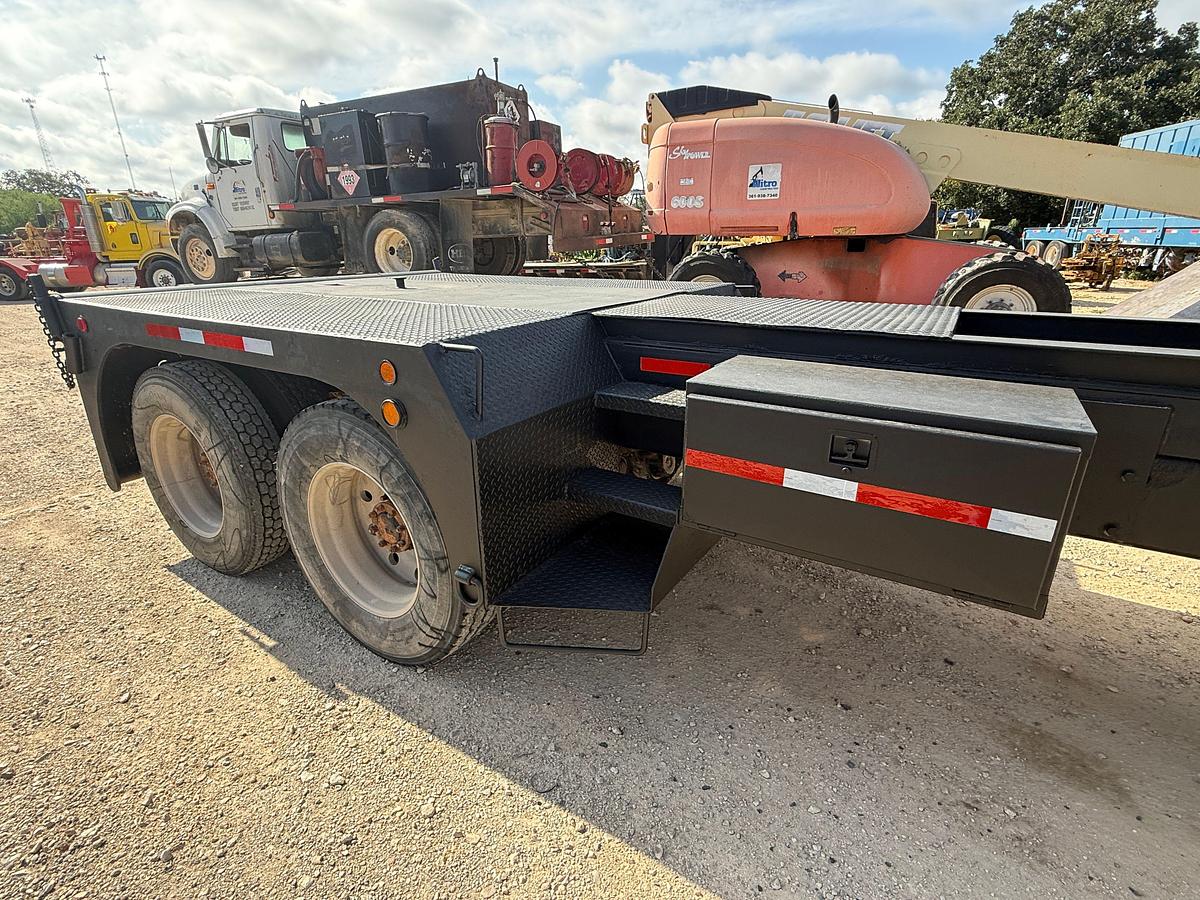 Used 2009 PETERBILT 367 T/A 65K LBS WINCH TRUCK