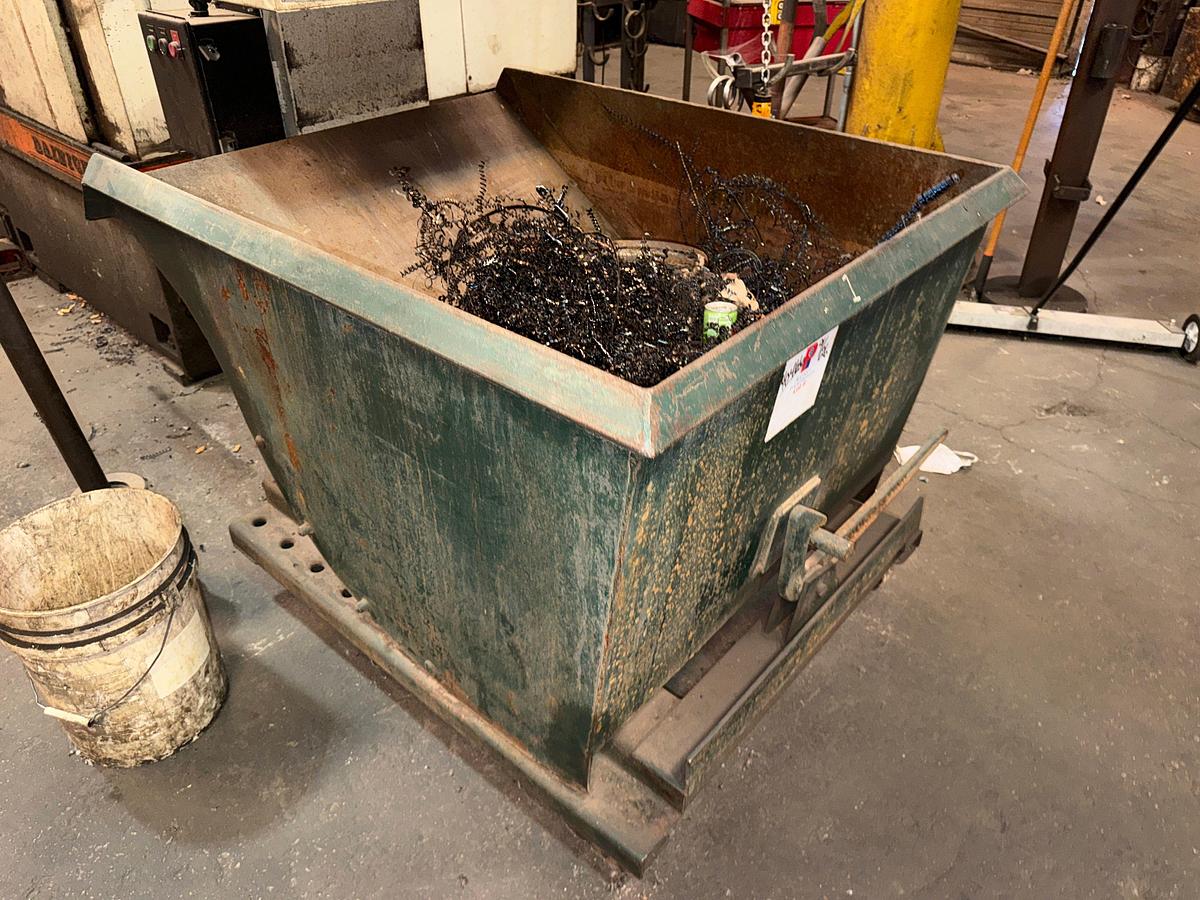 Used 3-4 CUYD SELF-DUMPING ROLLING HOPPER