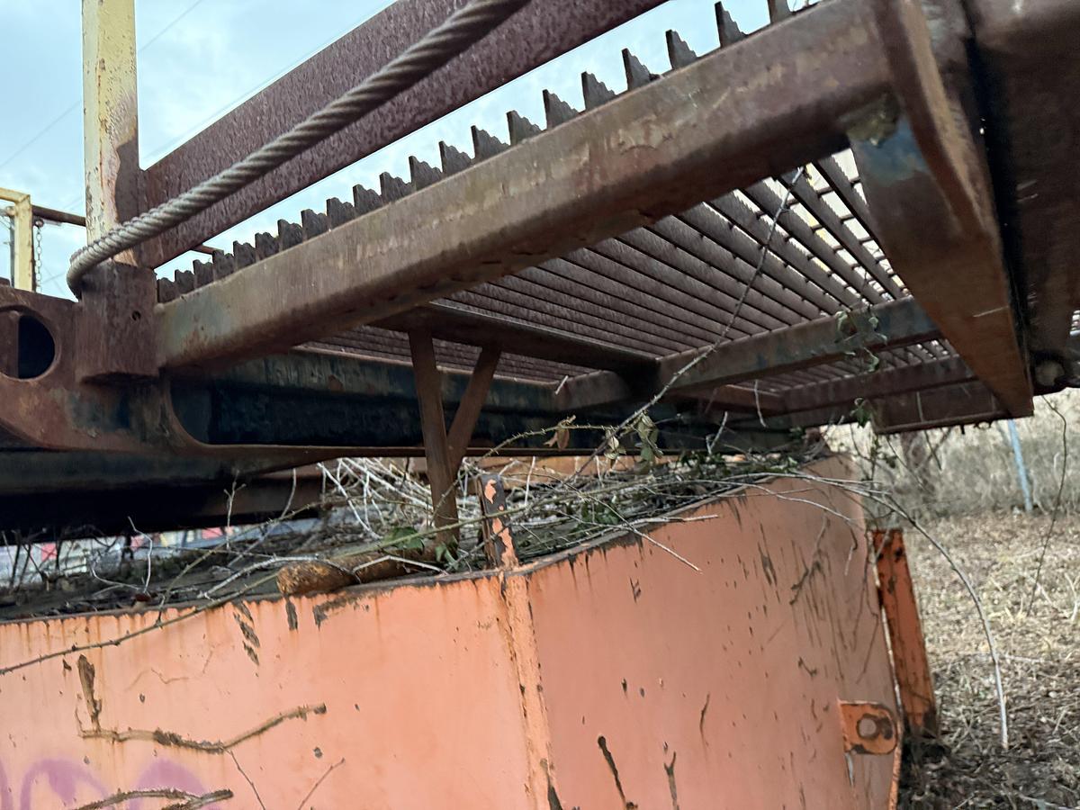 Used 131” X 93” RIG WORK FLOOR W/ FOLD DOWN SIDE & HANDRAILS