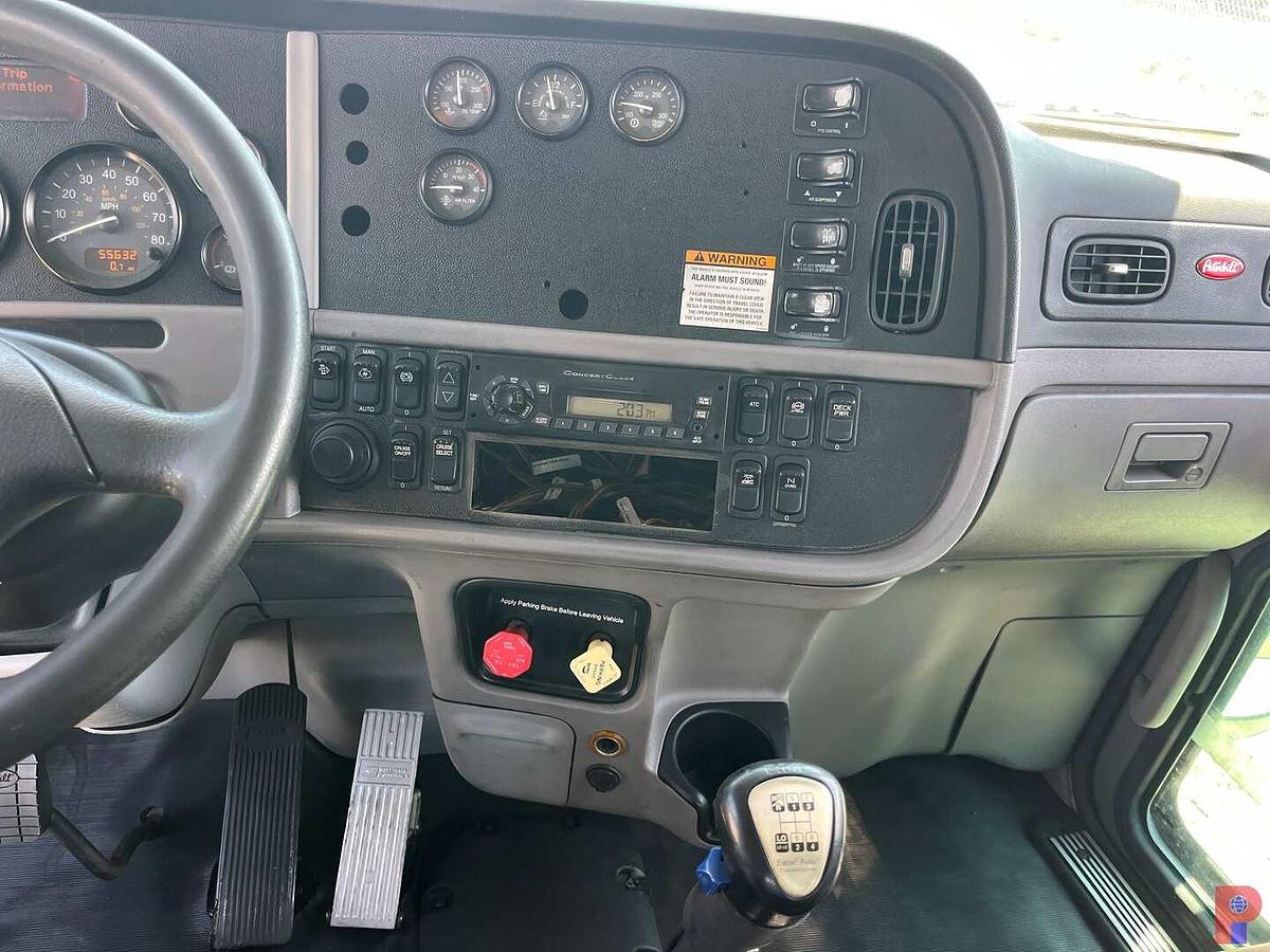 Used 2012 PETERBILT 367 T/A 36” SLEEPER TRUCK